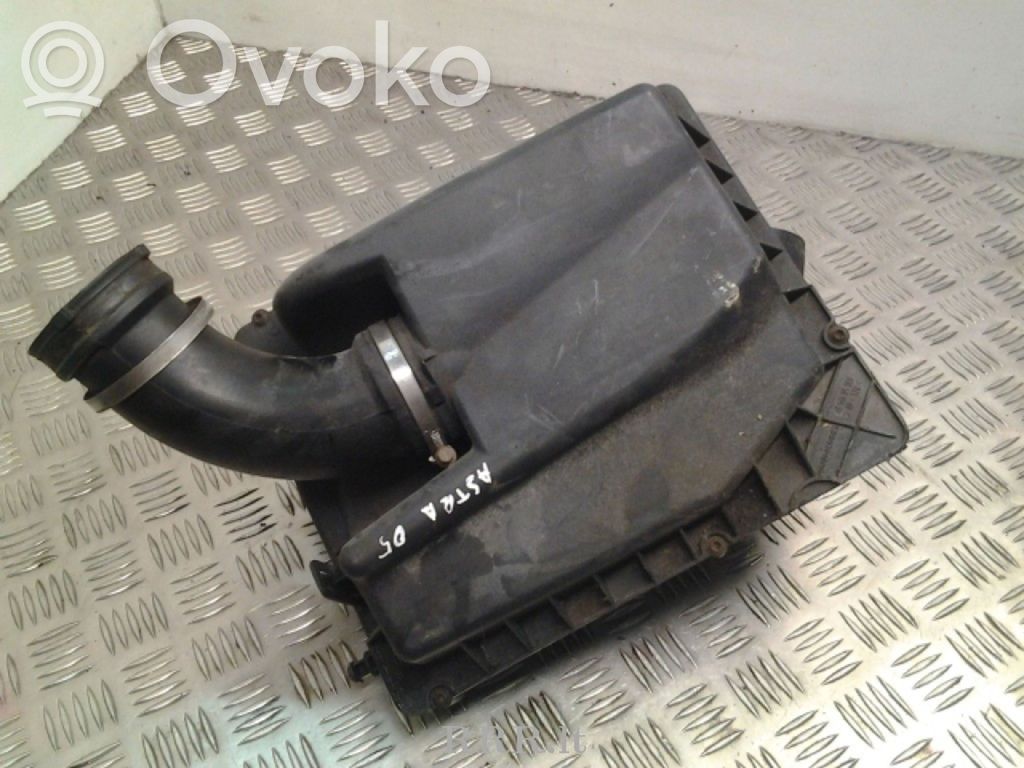 Opel Astra H Obudowa filtra powietrza 