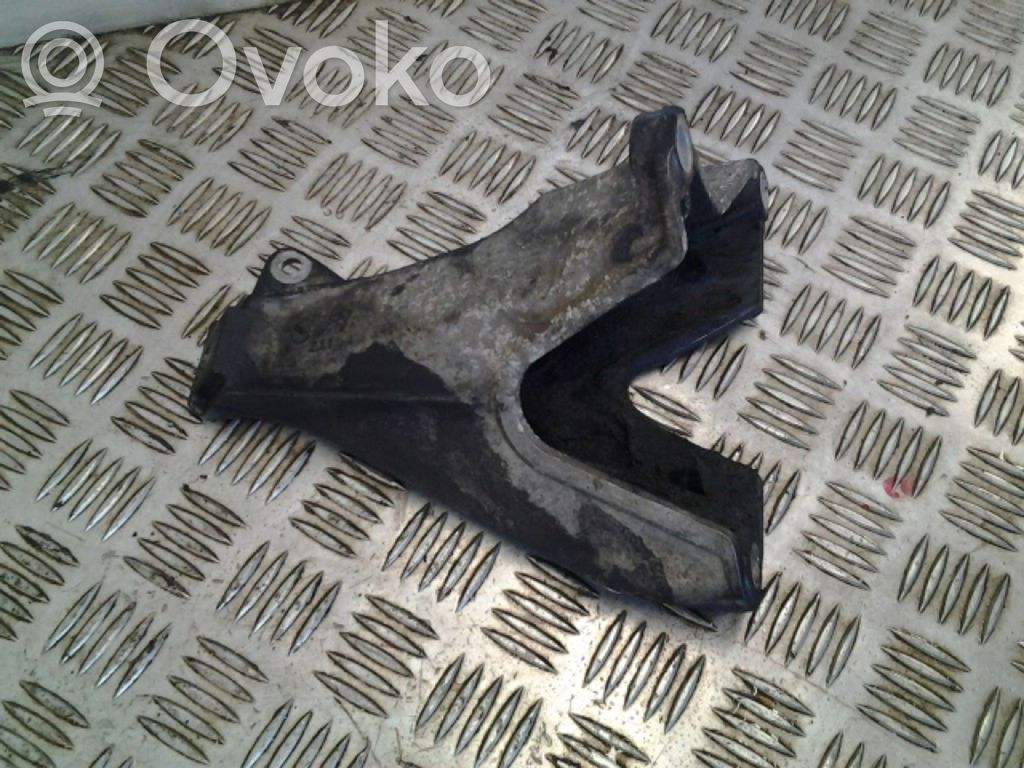 Engine mounting bracket   8E0199308D