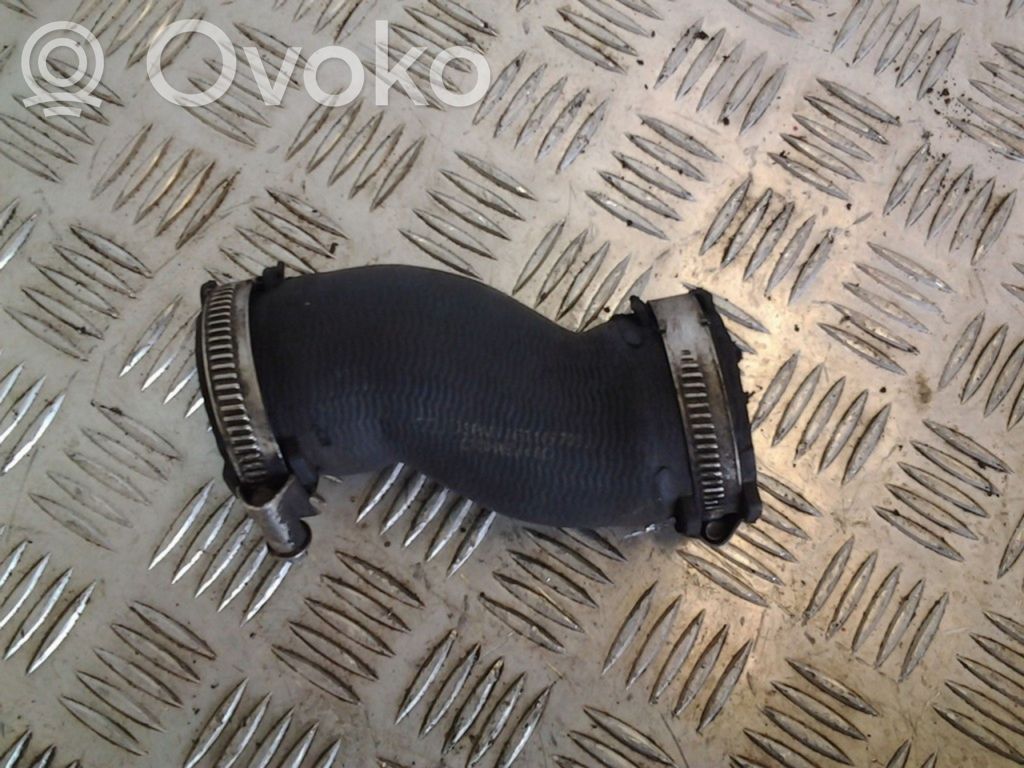 Audi A4 S4 B7 8E 8H Coolant pipe/hose 