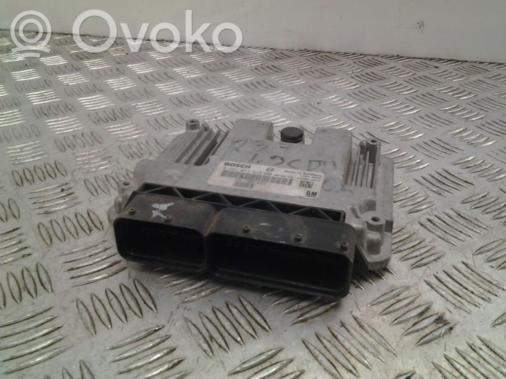Opel Vectra C Engine control unit/module 