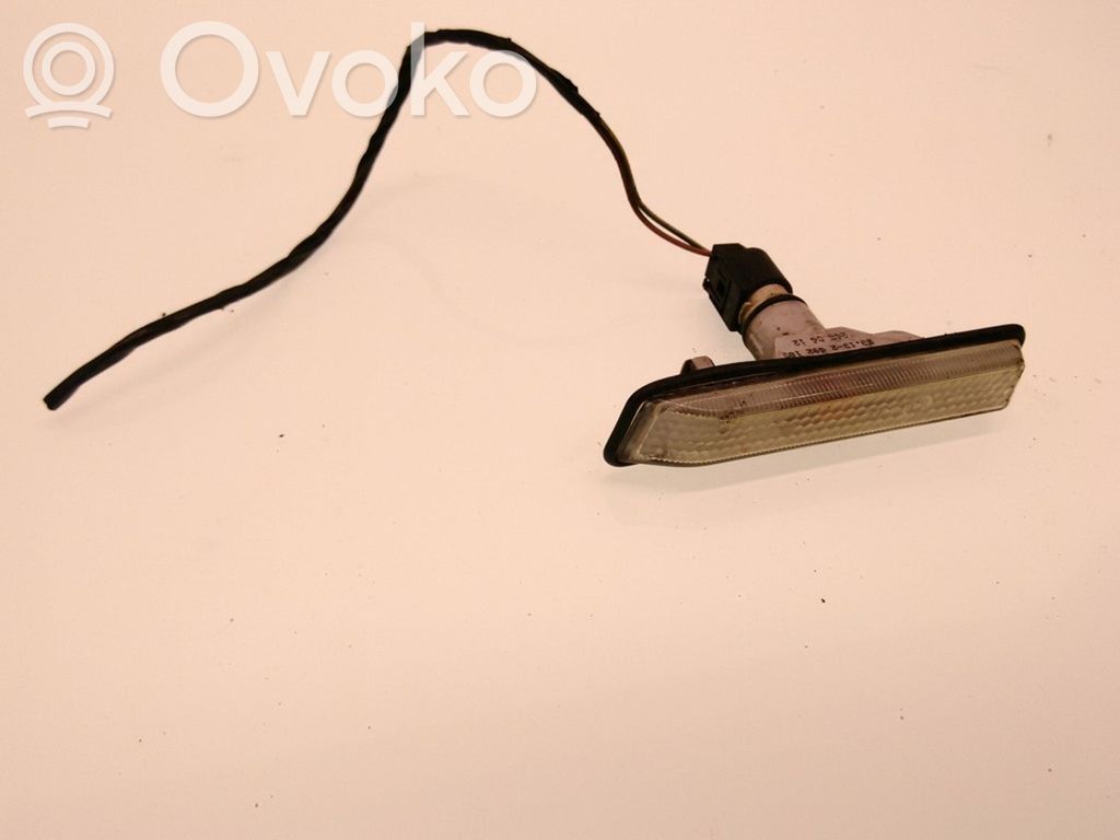 BMW X5 E53 Front fender indicator light 