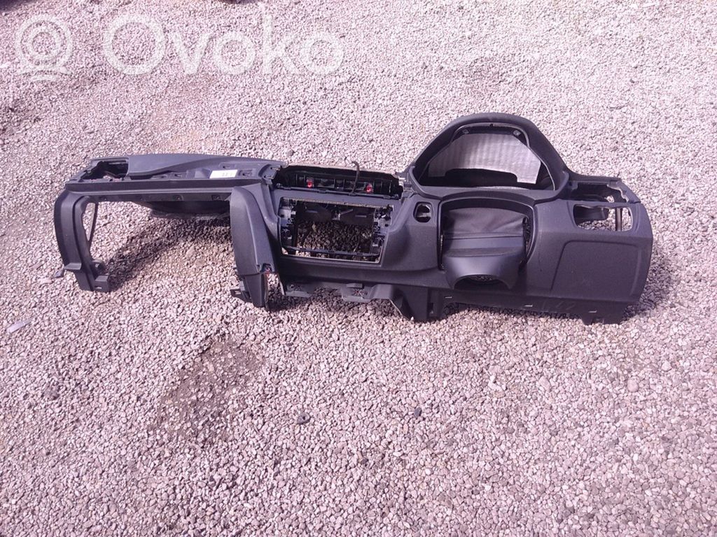 BMW 4 F32 F33 Panelis 