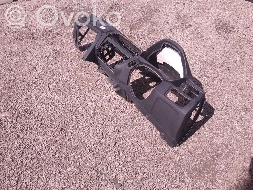 BMW 4 F32 F33 Panelis 