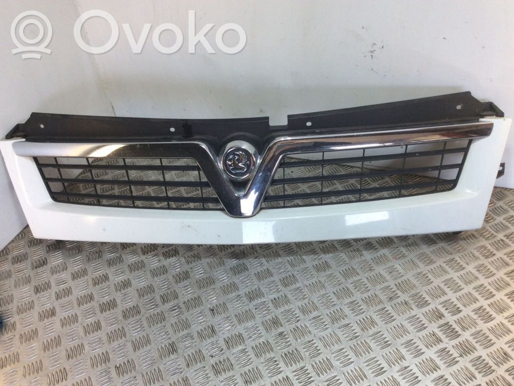 Opel Movano A Front bumper upper radiator grill 