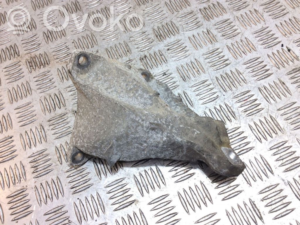 BMW 3 E92 E93 Engine mounting bracket 