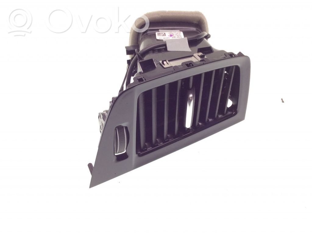 Volvo XC90 Dash center air vent grill 