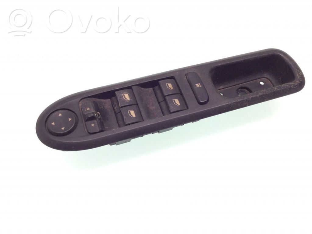 Peugeot 407 Electric window control switch 