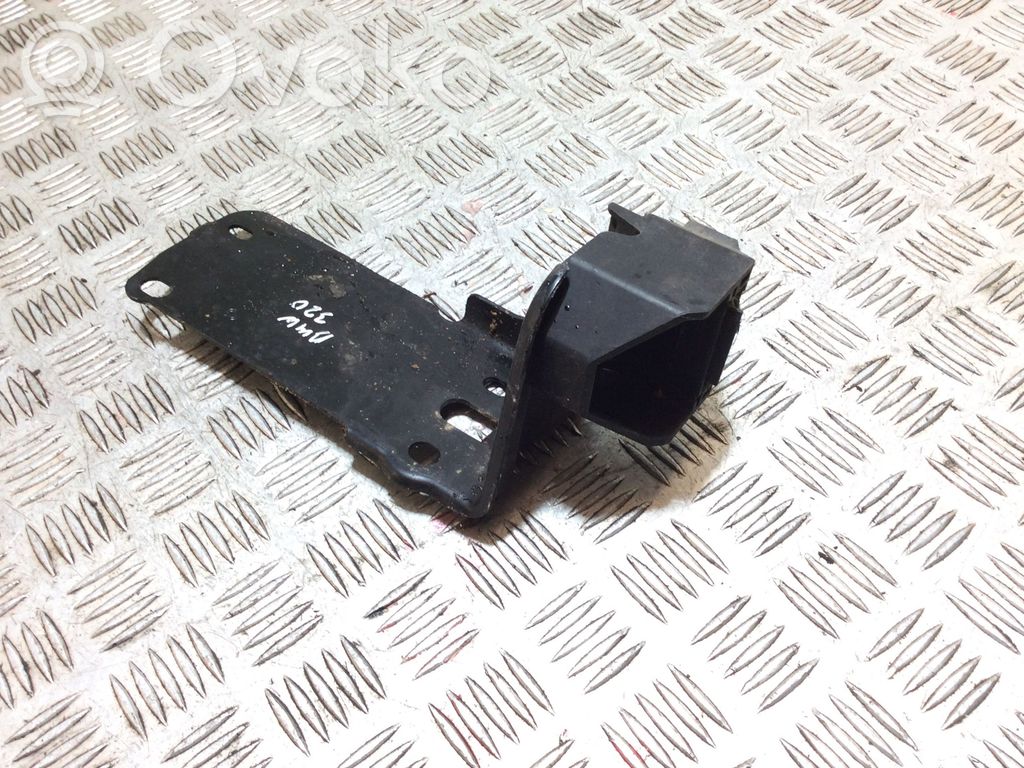 BMW 3 E90 E91 Radiator mount bracket 