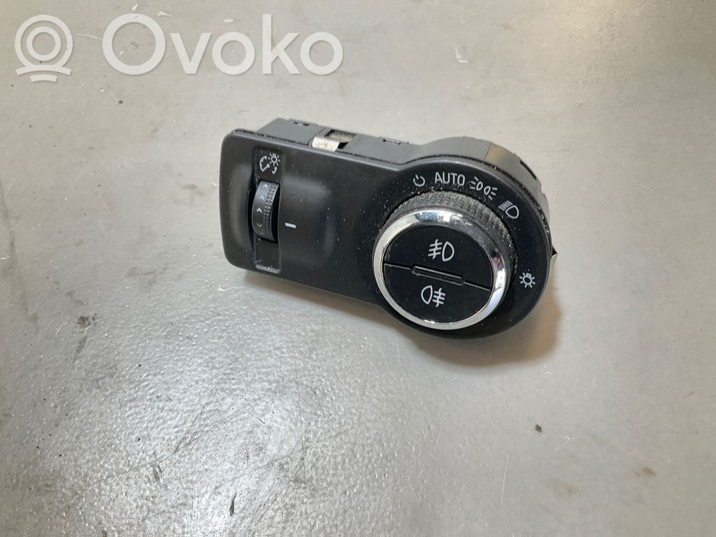 Opel Insignia A Light switch 