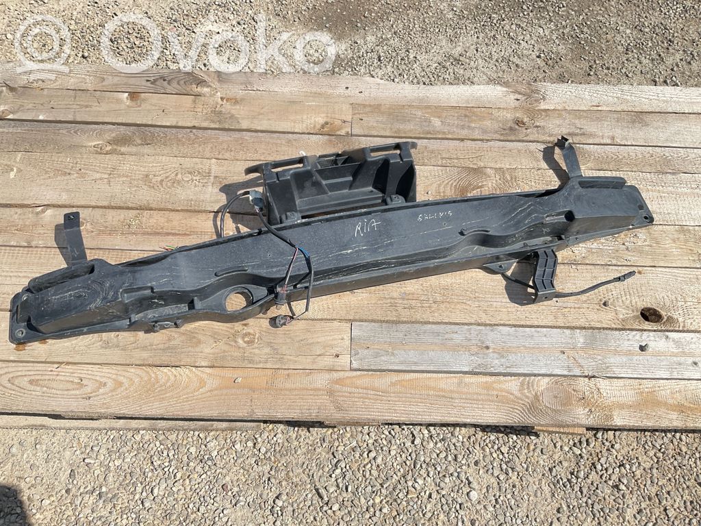 KIA Rio Travesaño trasero 