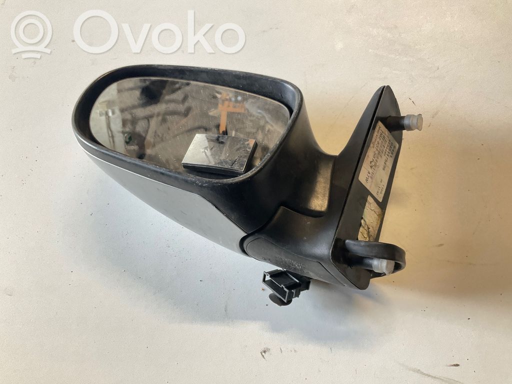 Volkswagen Sharan Front door electric wing mirror 