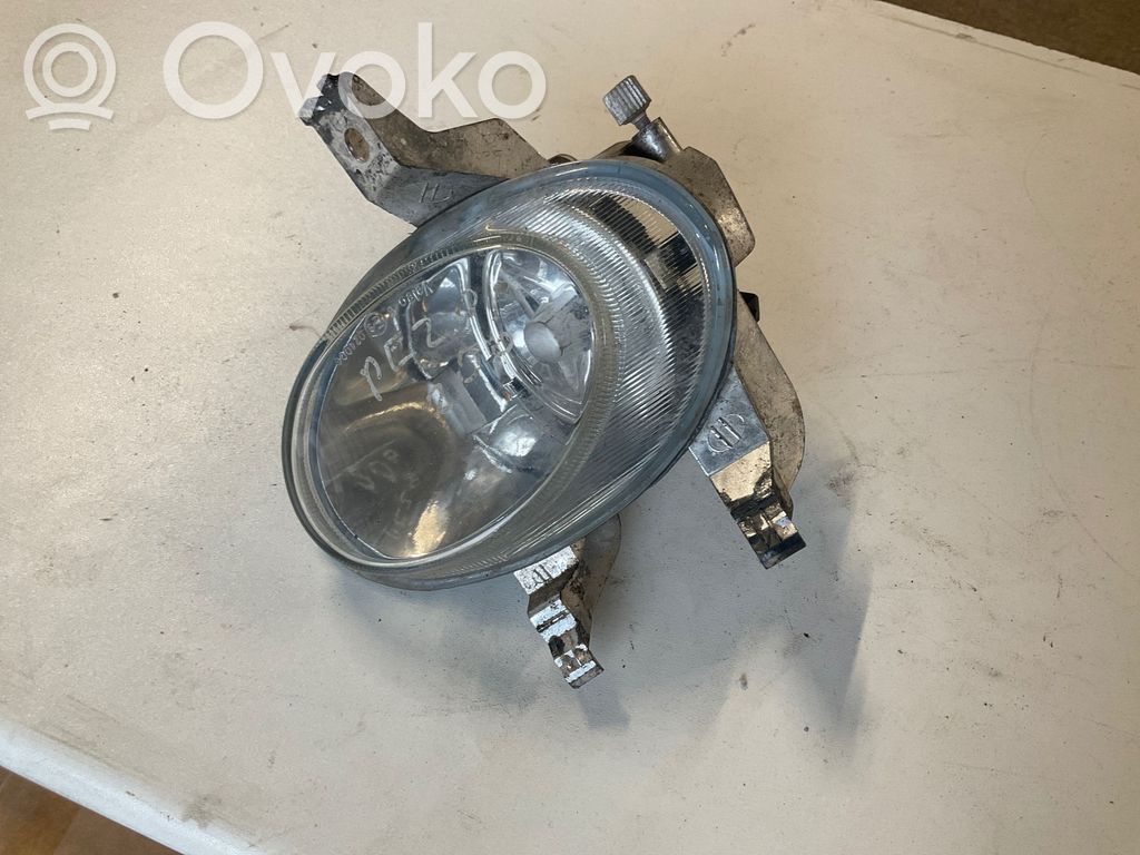 Peugeot 206 Miglas lukturis priekšā 