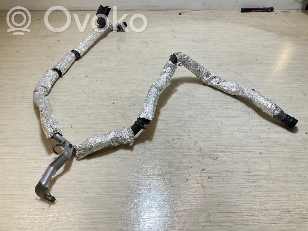 Węże/rury chłodzące silnik samochodu elektrycznego   8888050482