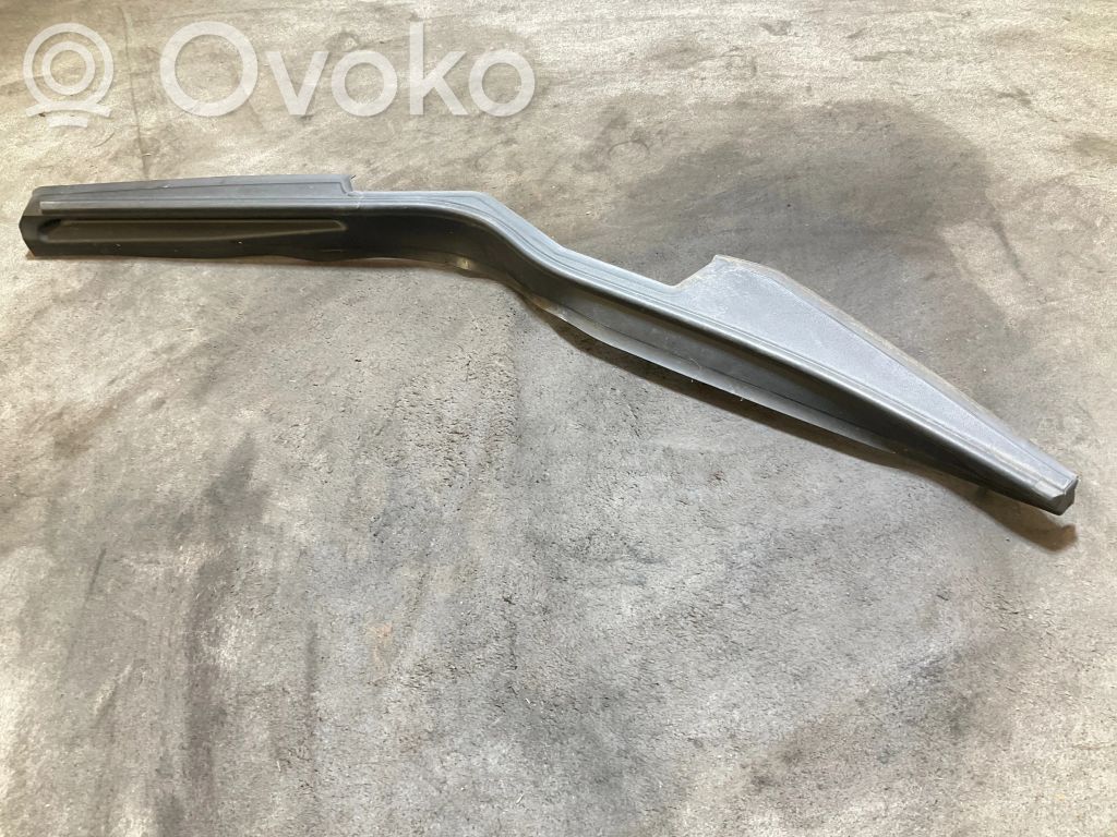 Land Rover Evoque II Tailgate trim 