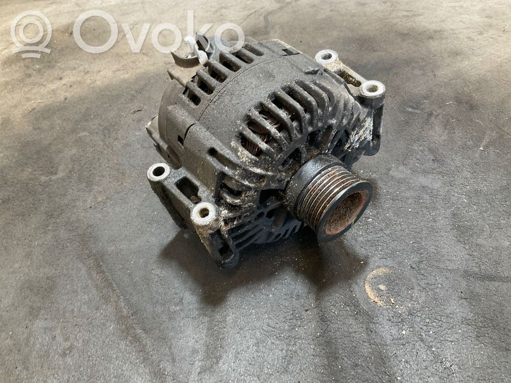 Mercedes-Benz C W204 Alternator 