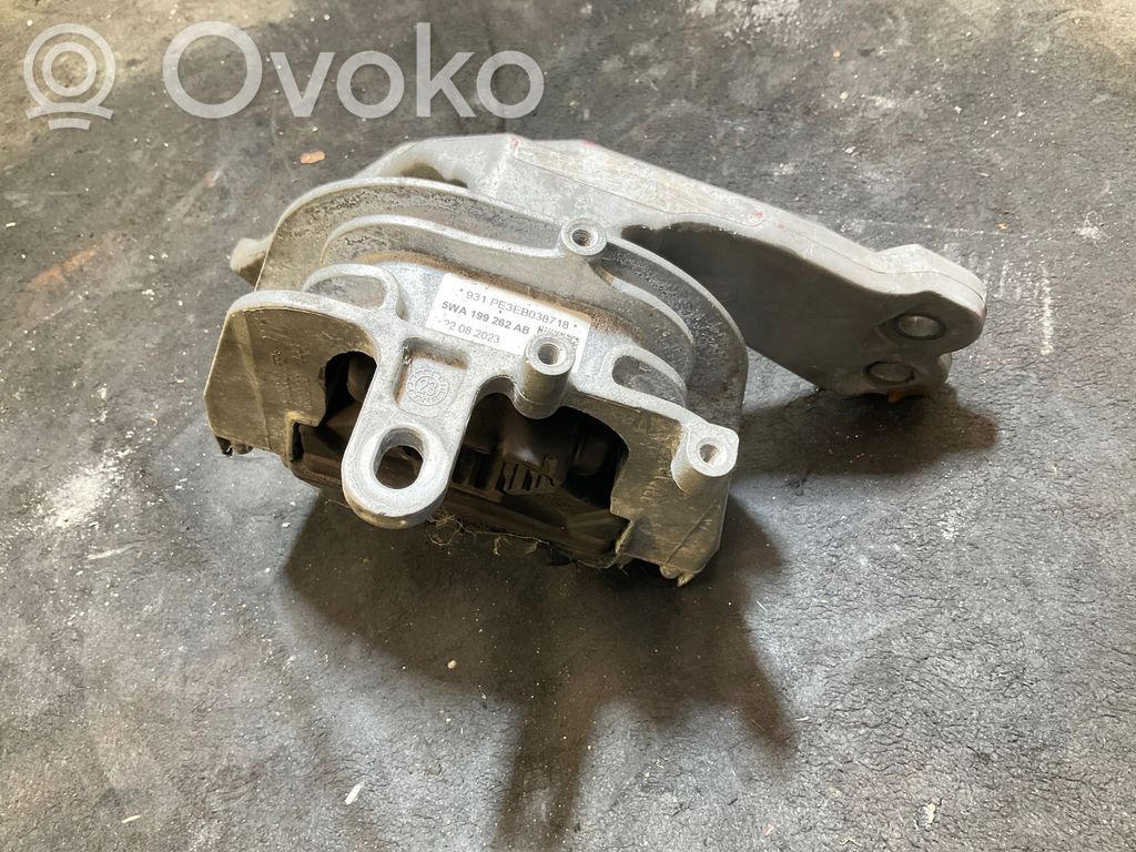 Audi A3 8Y Engine mount bracket 