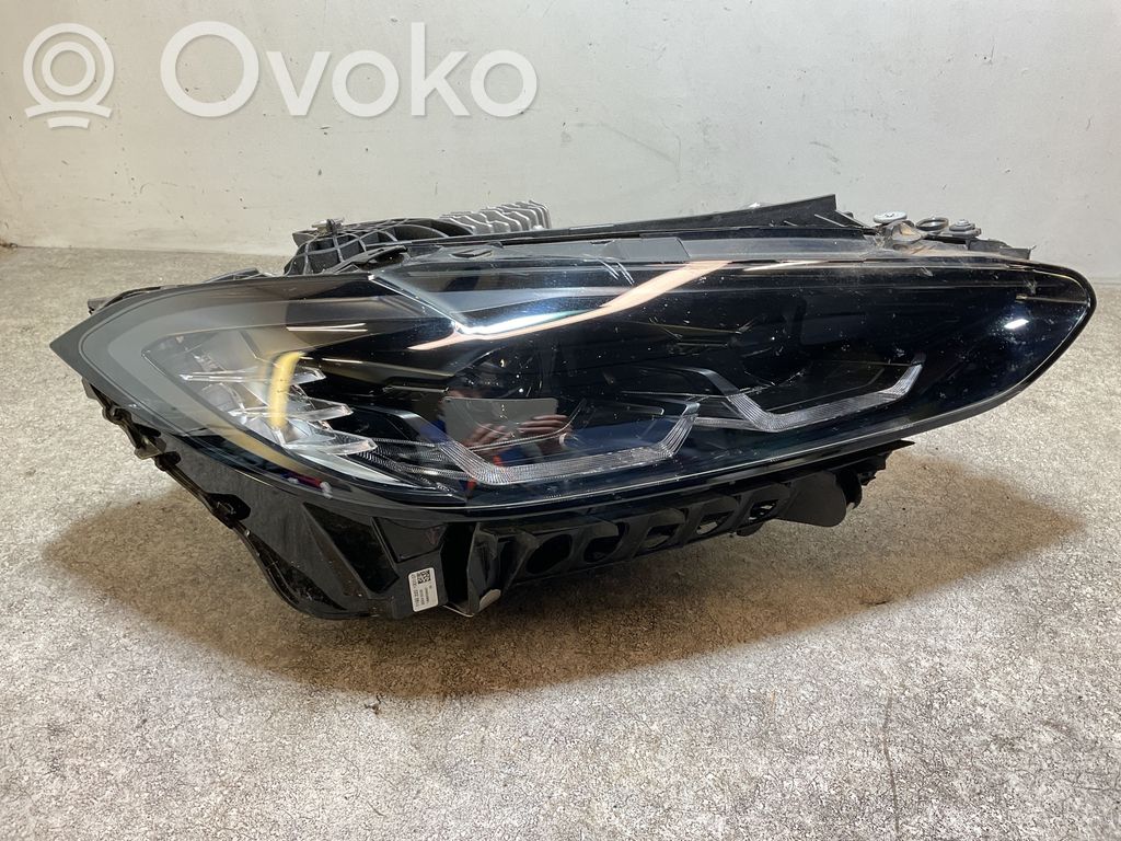 BMW i4 Headlight/headlamp 