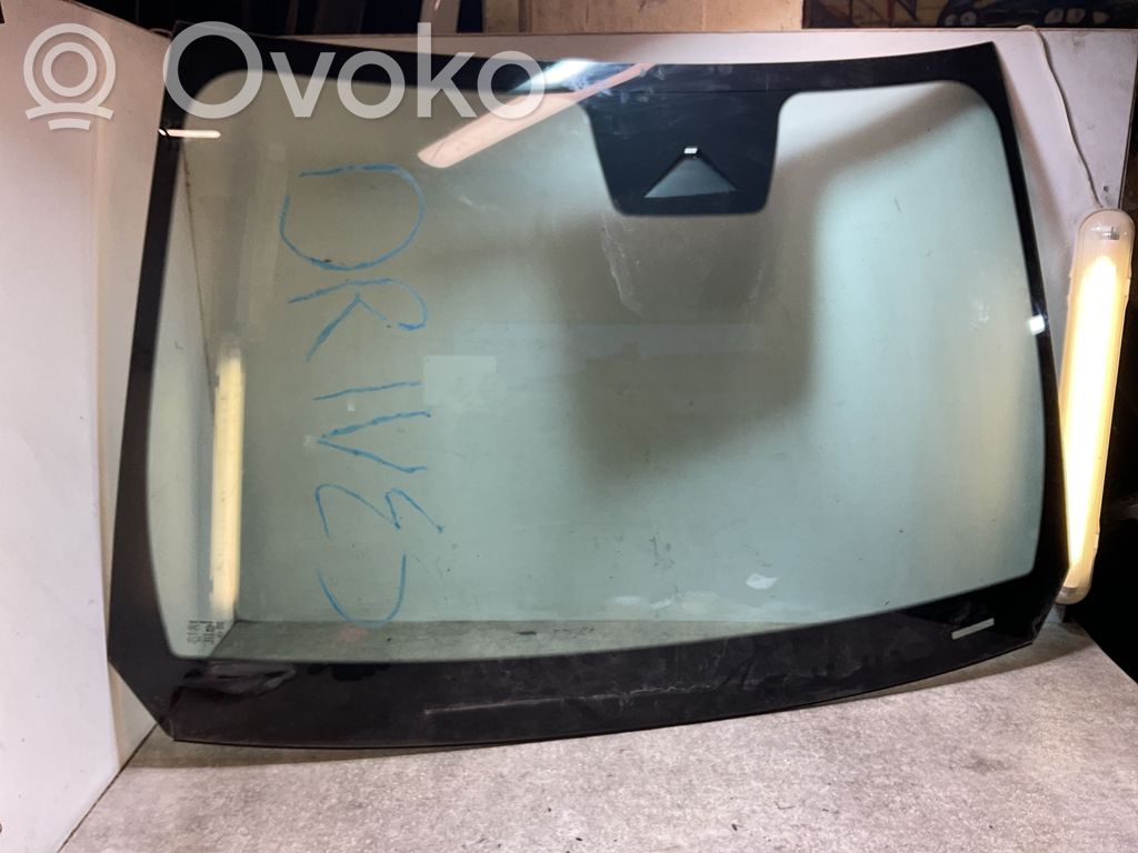 Priekšējā loga stikls   E000002,43R000465