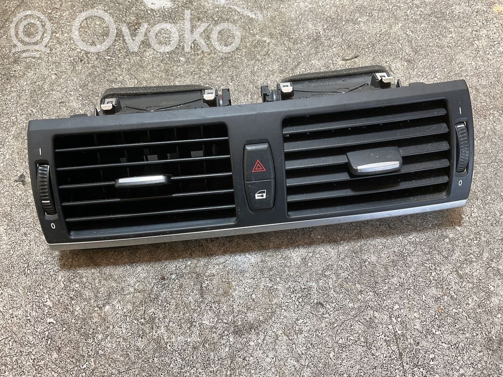 BMW X5 E70 Dash center air vent grill 