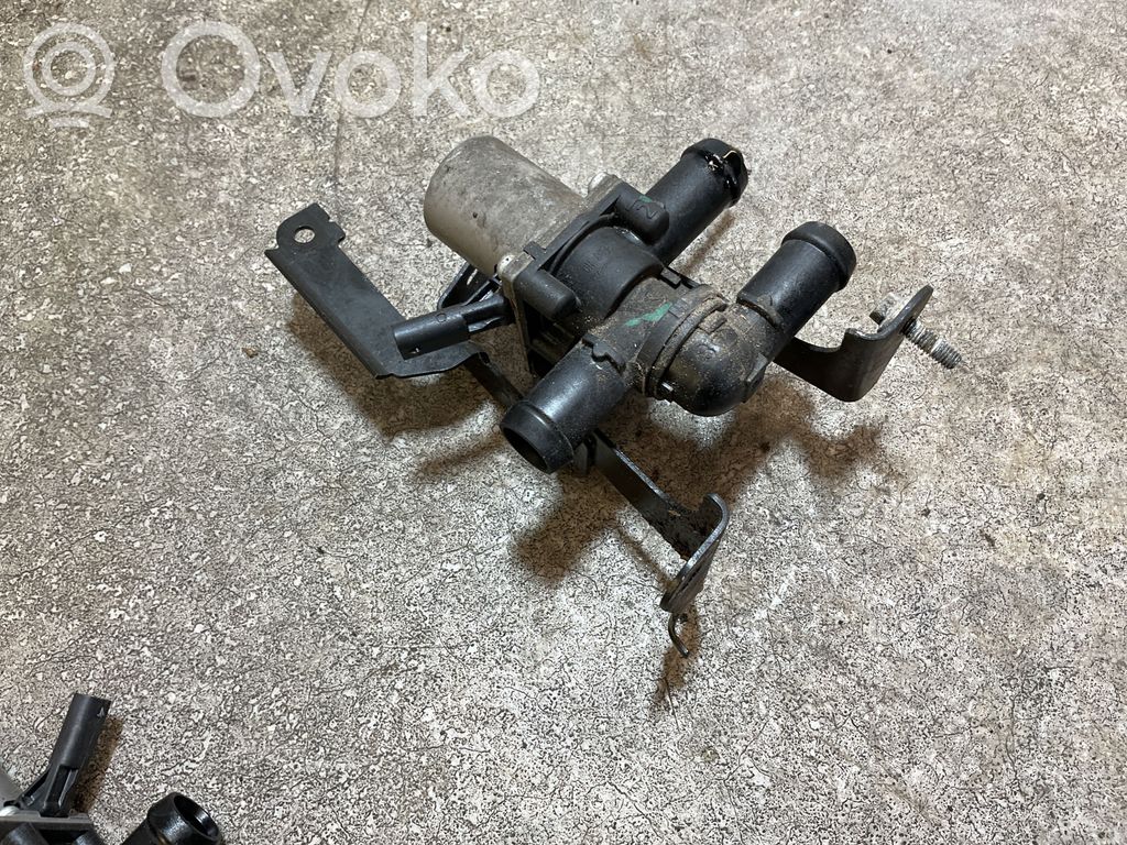 Volvo XC40 Apsildes radiatora vārsts (-i) 