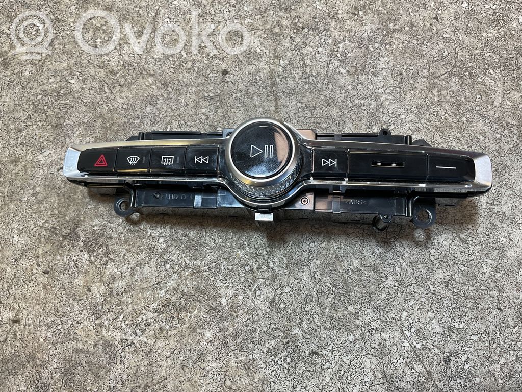 Volvo XC40 Sound control switch 