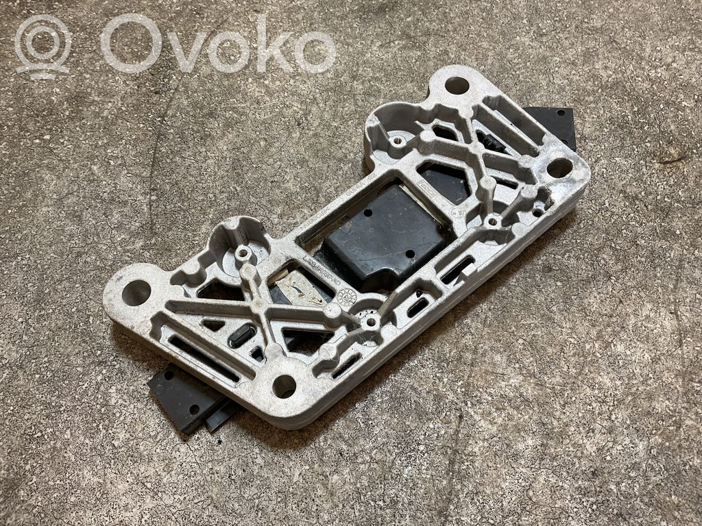 Ford Mach-E I Engine mounting bracket 