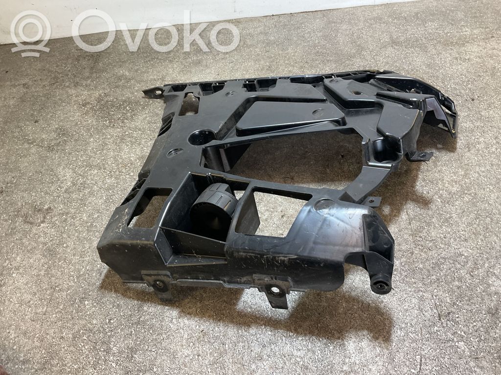 BMW 3 G20 G21 Takapuskurin kannake 