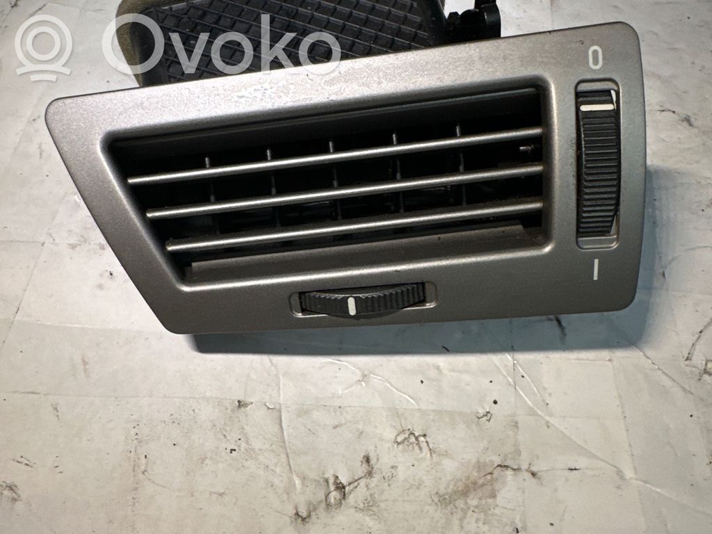 BMW 7 E65 E66 Šoninės oro grotelės 