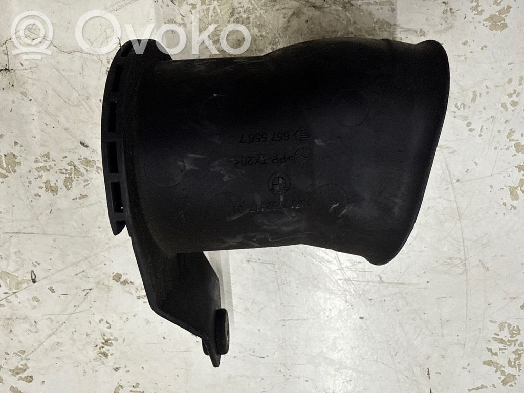 BMW 5 E60 E61 Air intake hose/pipe 