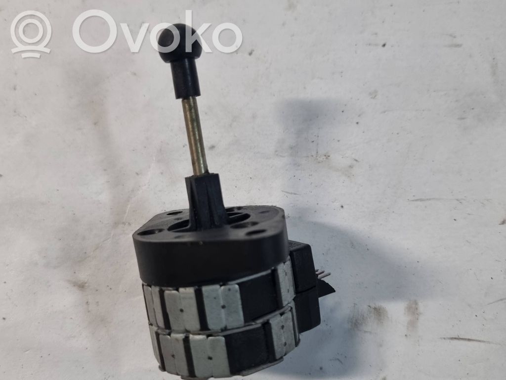 BMW 5 E60 E61 Headlight level adjustment motor 