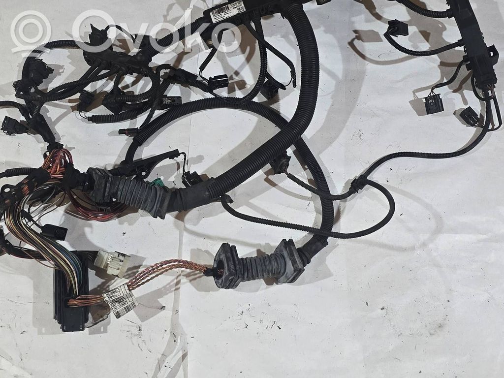 BMW 5 E60 E61 Dzinēja vadu instalācija 