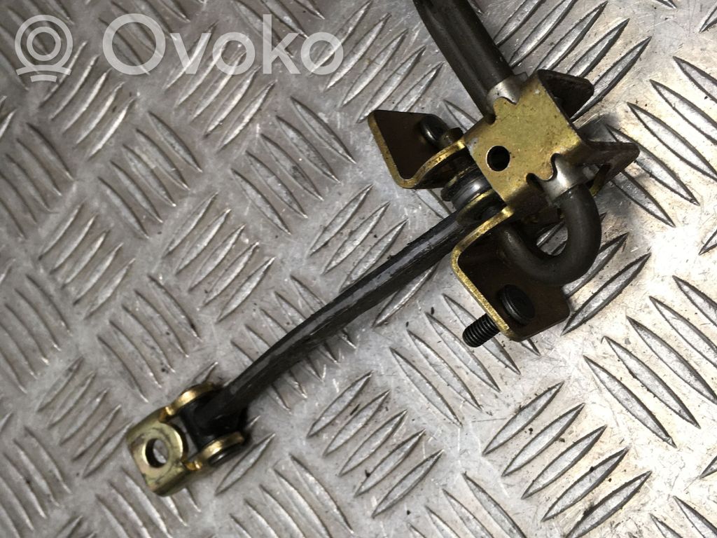 Volvo S80 Etuoven pidätin 