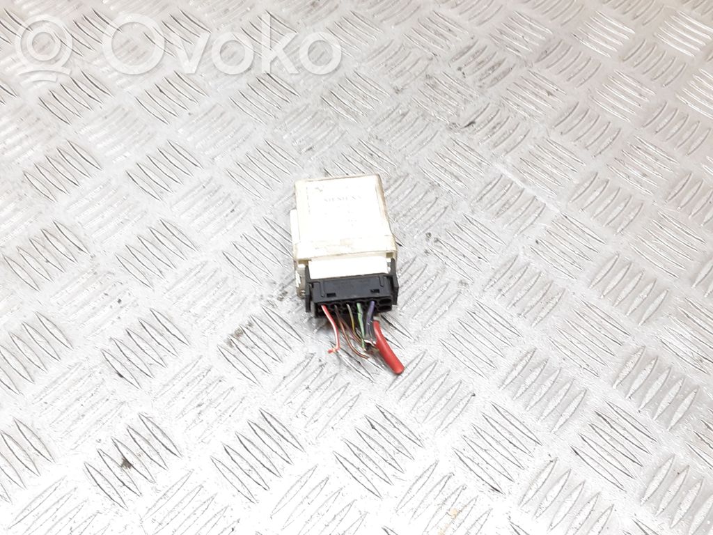 BMW 3 E46 Glow plug pre-heat relay 