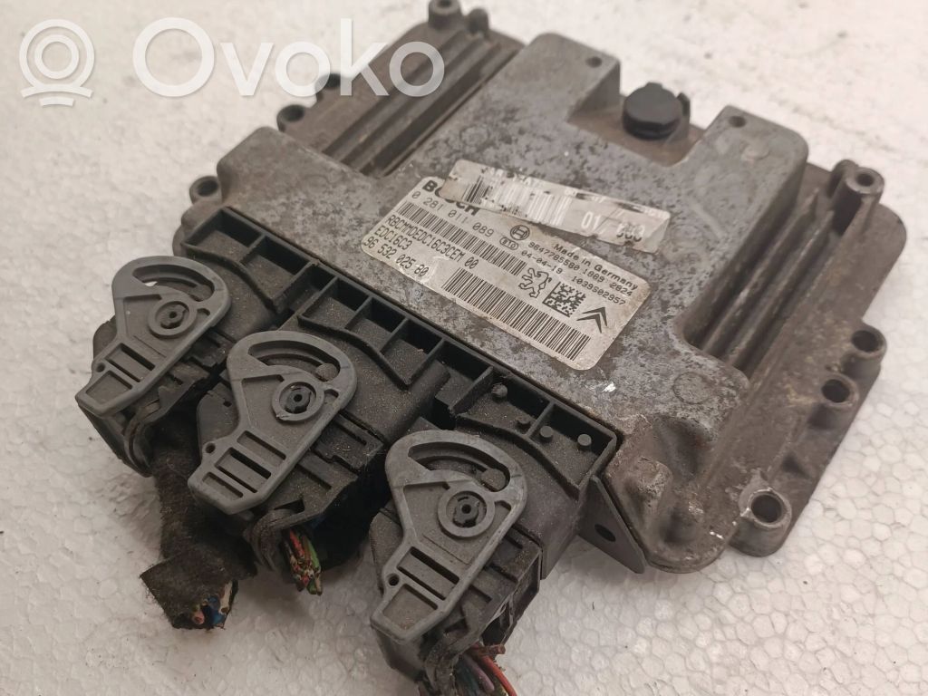 Peugeot 307 Engine control unit/module 