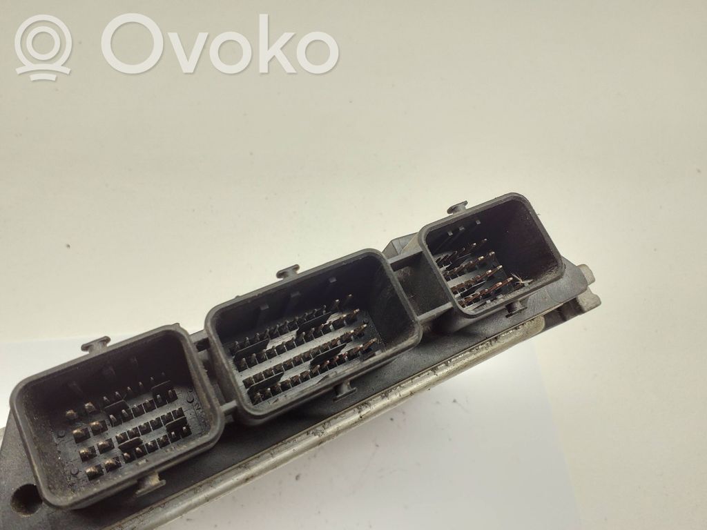 Renault Trafic II (X83) Engine control unit/module 