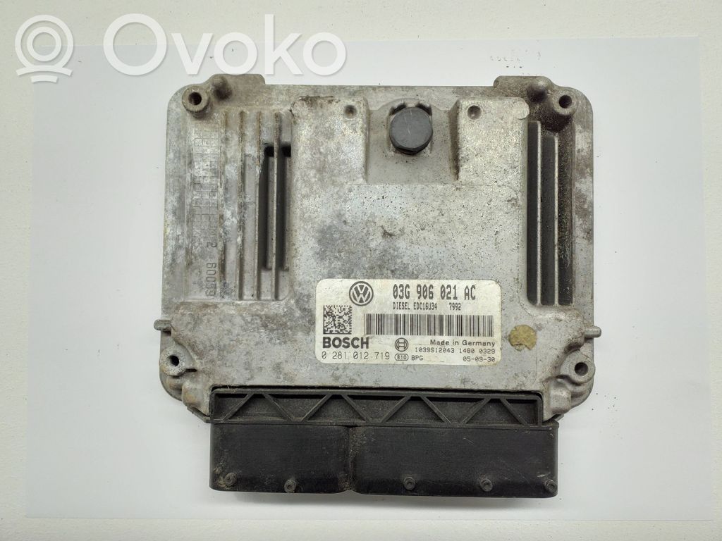 Volkswagen PASSAT B6 Engine control unit/module 