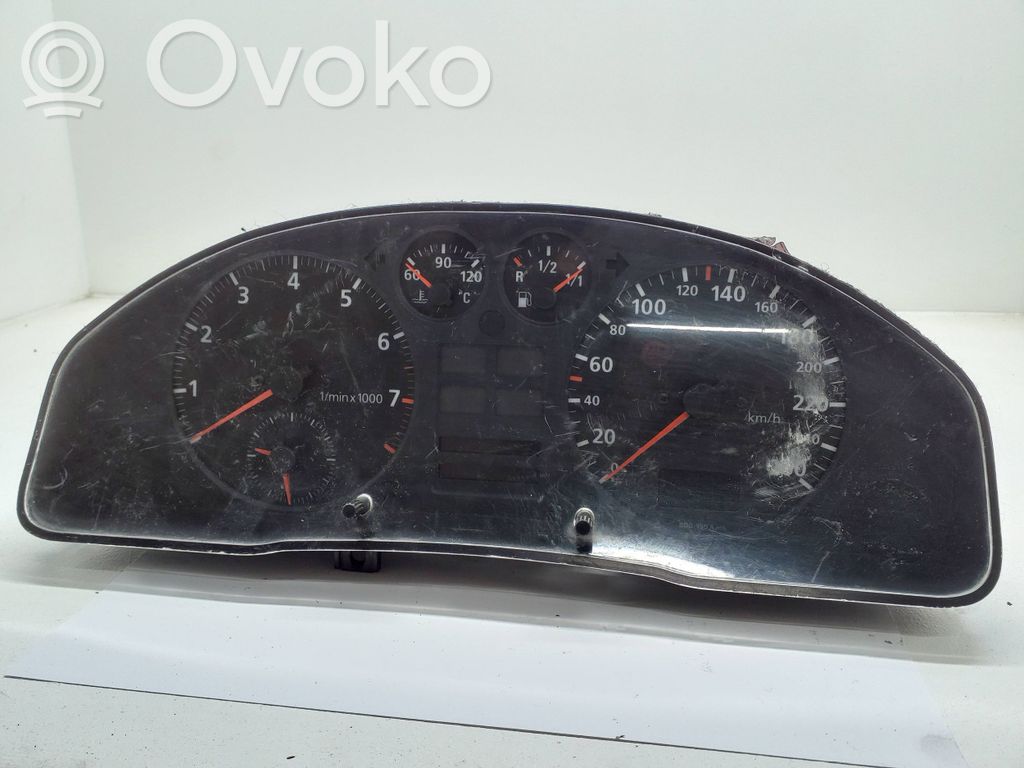 Audi A4 S4 B5 8D Speedometer (instrument cluster) 