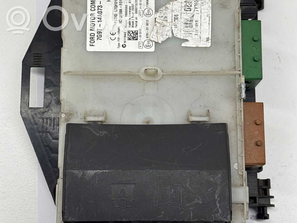 Ford Mondeo Mk III Fuse module 