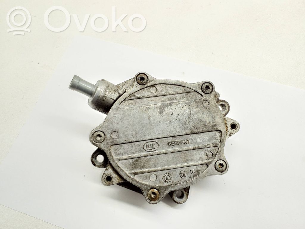 BMW 3 E90 E91 Vacuum pump 