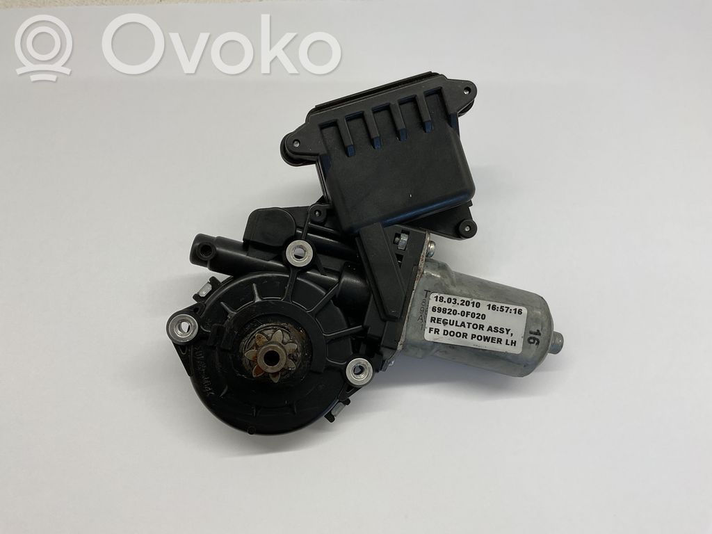 Toyota Verso Elektryczny podnośnik szyby drzwi przednich 