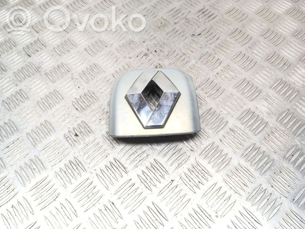 Renault Clio II Emblemat / Znaczek 