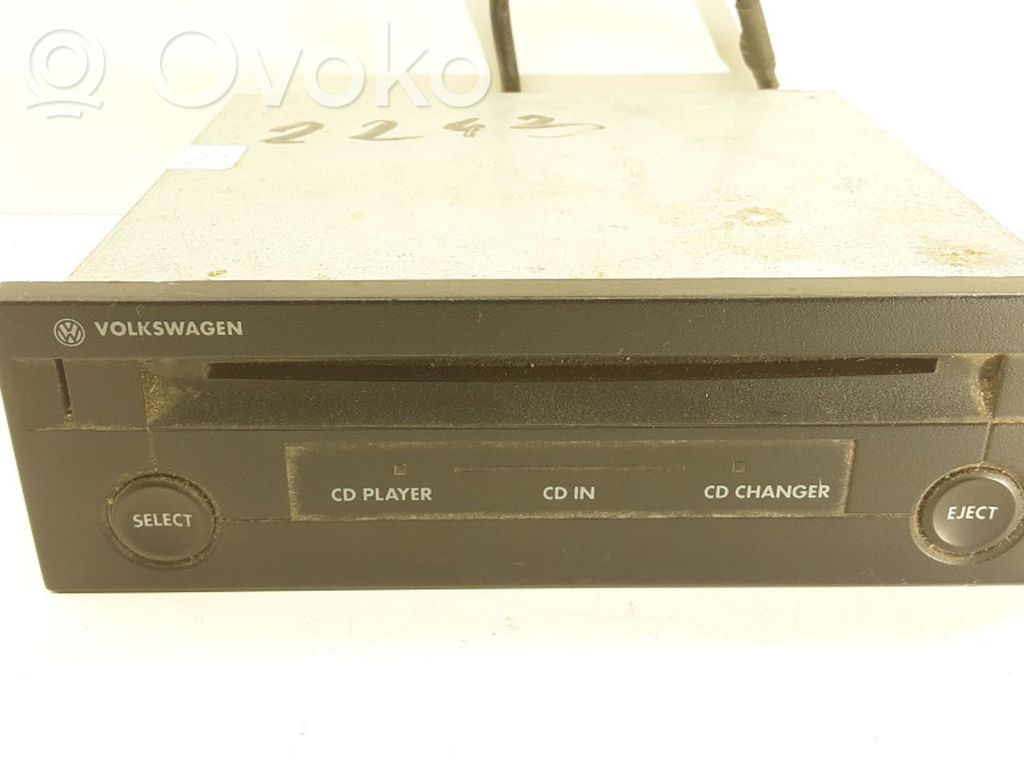 Volkswagen Polo Radio/CD/DVD/GPS head unit 