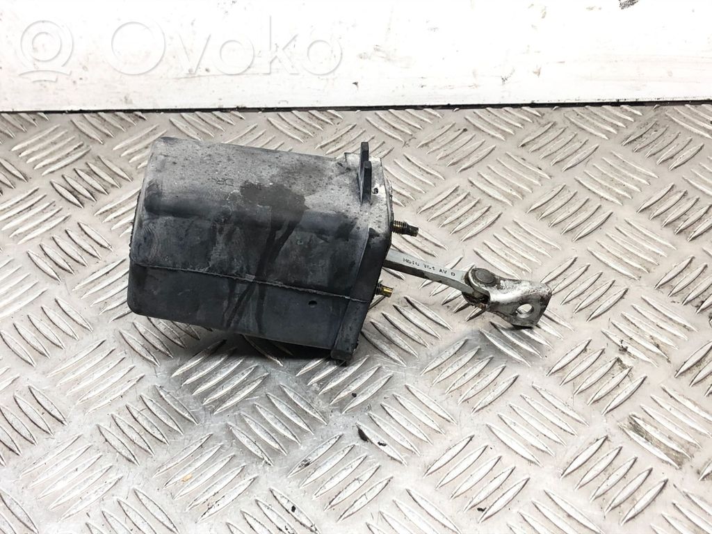 Peugeot 307 Etuoven pidätin 