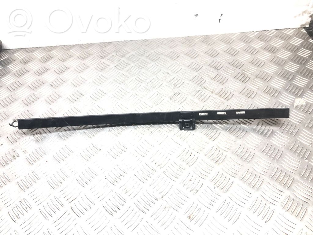 Opel Astra H Listwa / Uszczelka szyby drzwi tylnych 
