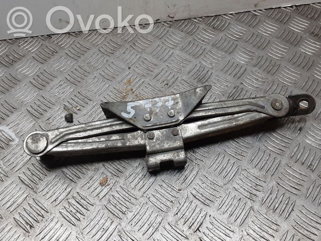 Toyota Corolla E120 E130 Tunkki 