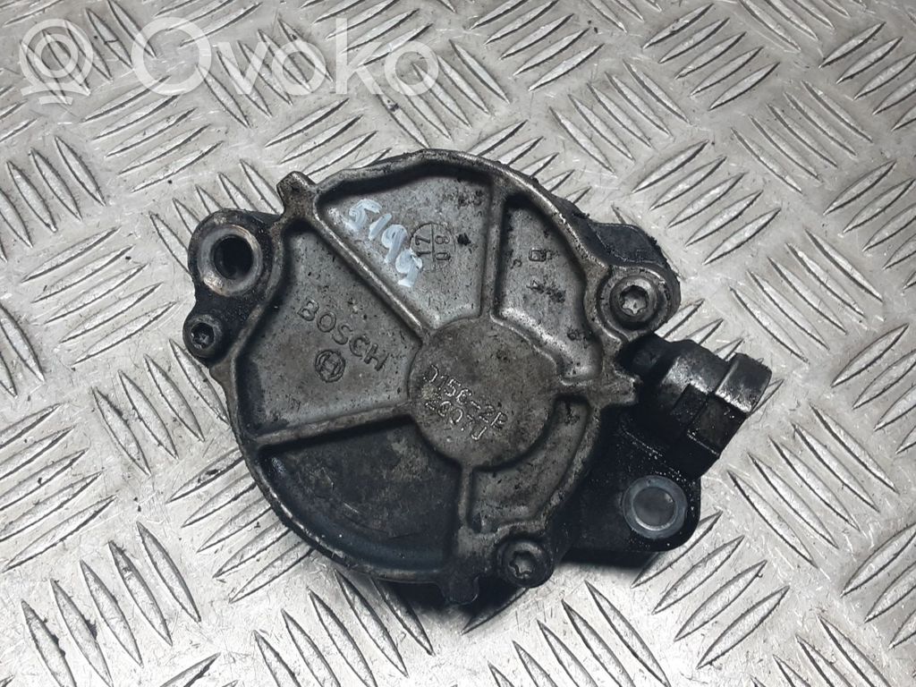 BMW 5 E60 E61 Vacuum pump 