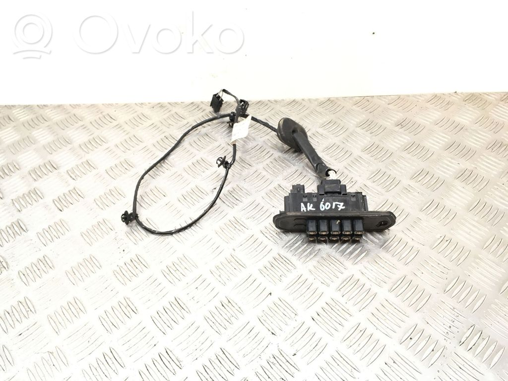 Sensor de la puerta delantera   1488937080,1400417180,439850