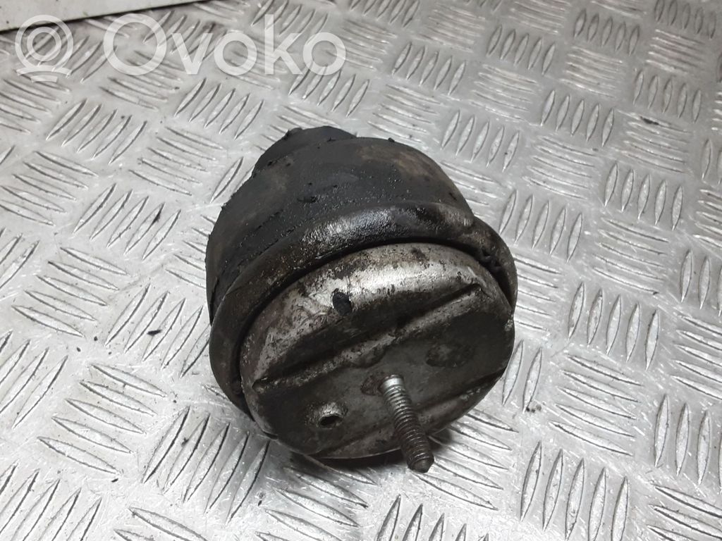 Audi A6 S6 C5 4B Engine mount bracket 