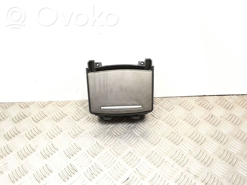 Audi A6 S6 C6 4F Mukiteline edessä 