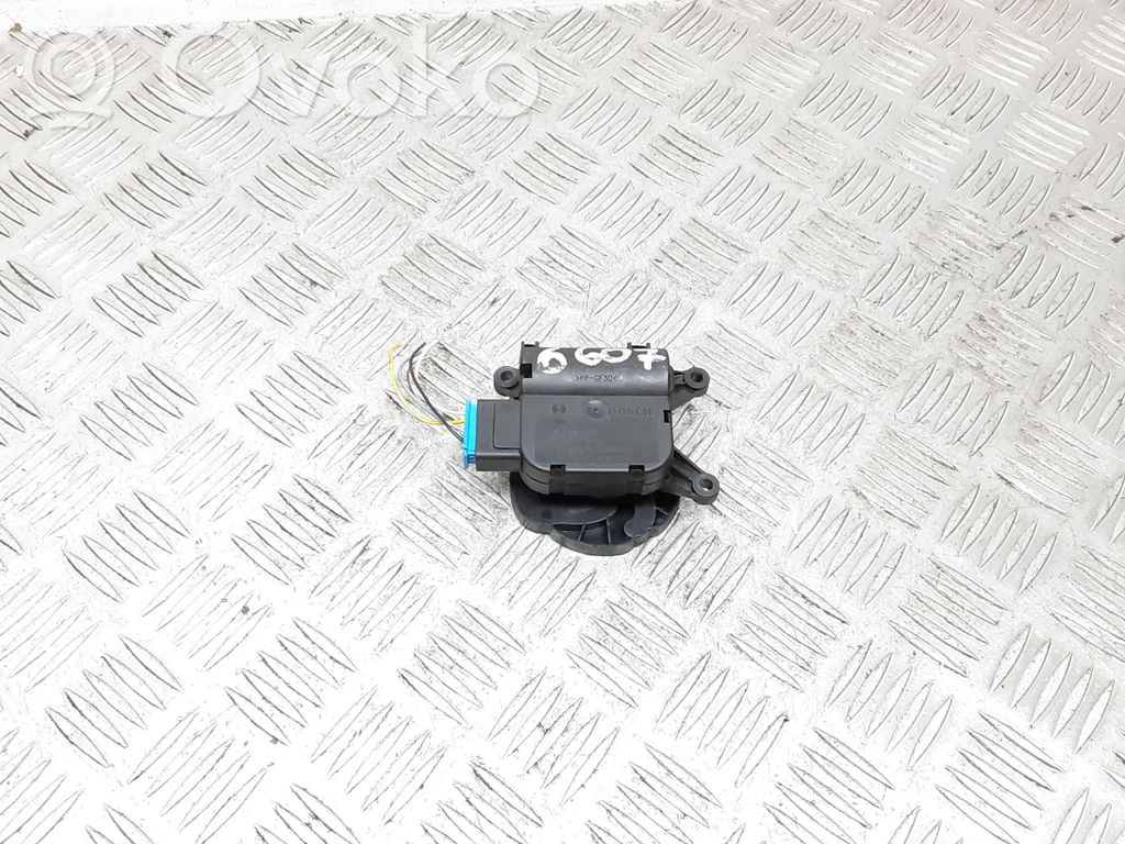 Audi A4 S4 B7 8E 8H Motor/actuator clapetă aer 